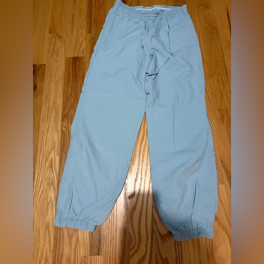 Aritzia TNA Blue Mesh-Lined Joggers